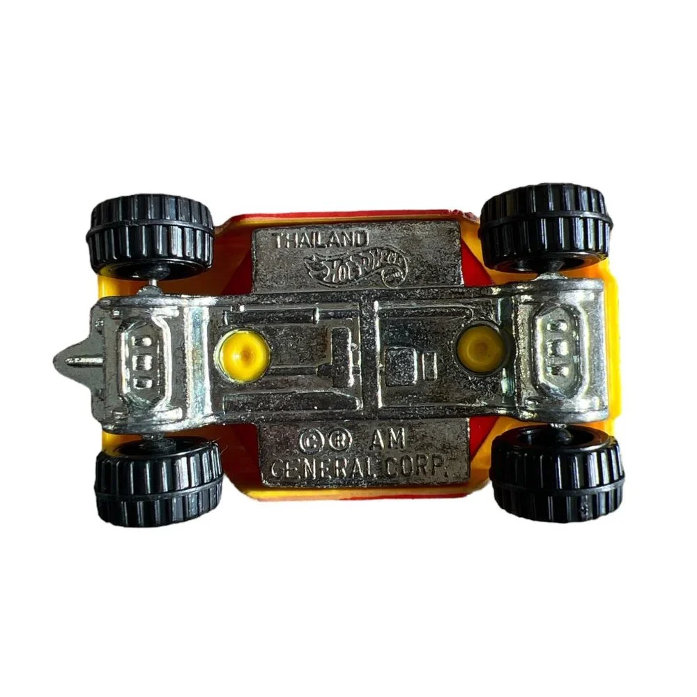 Hot‎ Wheels Leopard Safari AM General Corp Yellow Humvee Dated From 2004
